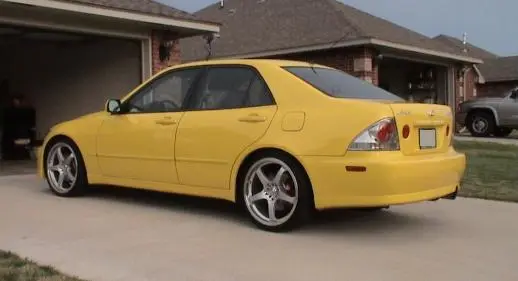 Lexus IS200