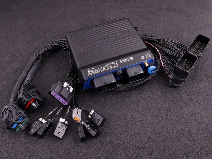 MaxxECU RACE H2O Plug-in STANDARD (Ford Focus RS/ST Mk2) product photo